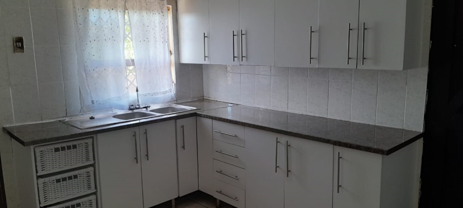 3 Bedroom Property for Sale in Northcrest Eastern Cape